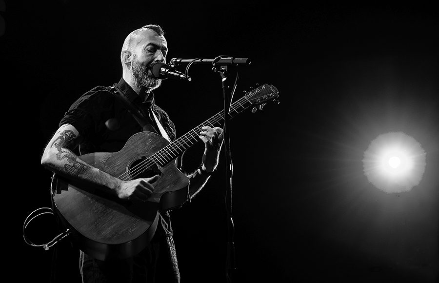 jon gomm promo photo 05052020 (11)