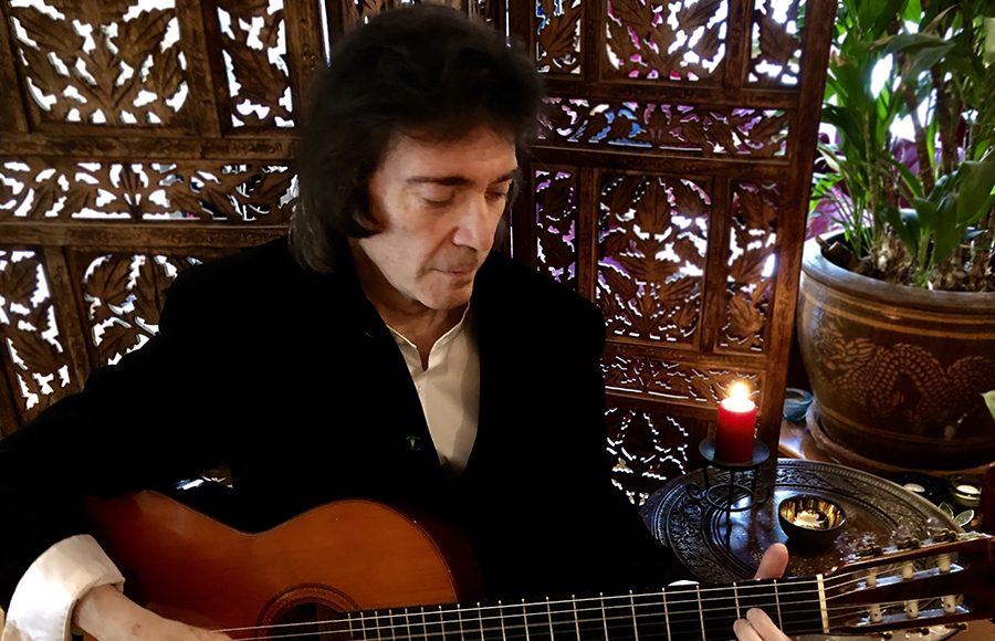 SteveHackett photo by Jo Hackett 2177press1. jpg