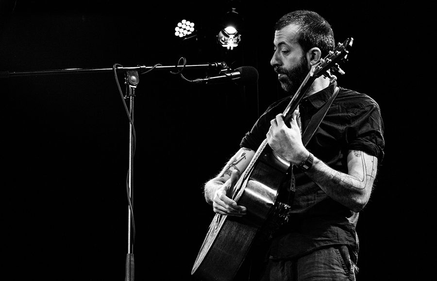 jon-gomm-l1001770-photo-credit-marc-mennigmann